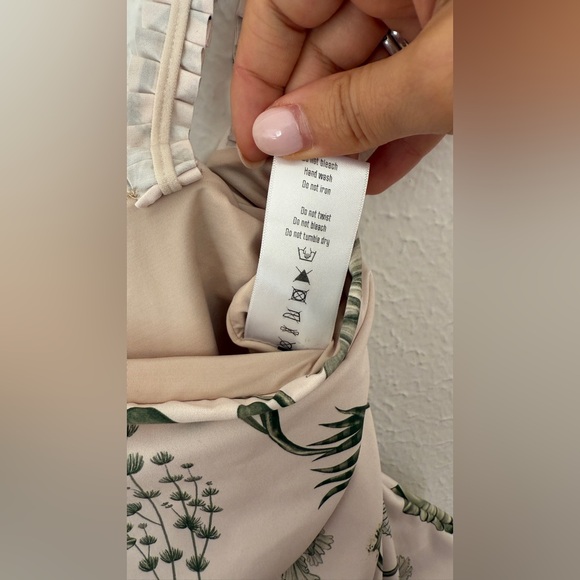 AGUA BY AGUA BENDITA Limon Habitat Ruffled One-Piece Swimsuit - Picture 8 of 10